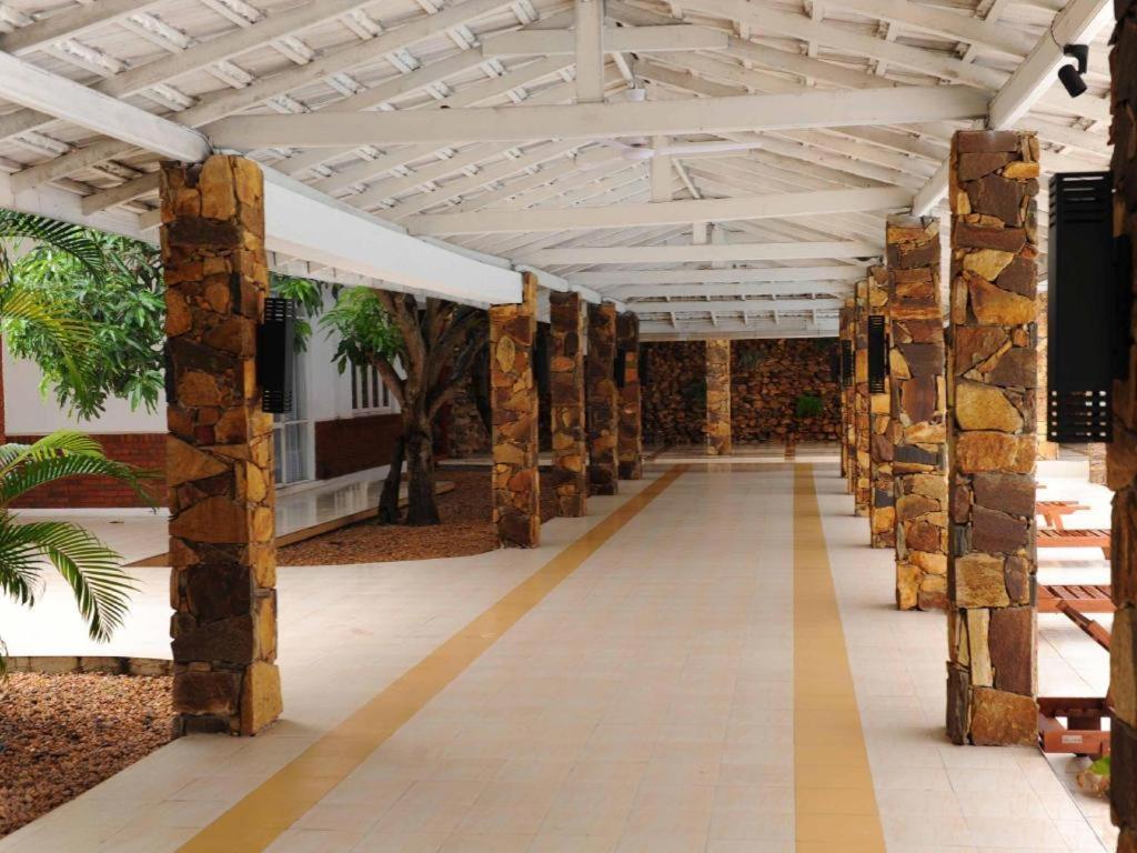 Full Moon Garden Hotel Негомбо Екстериор снимка