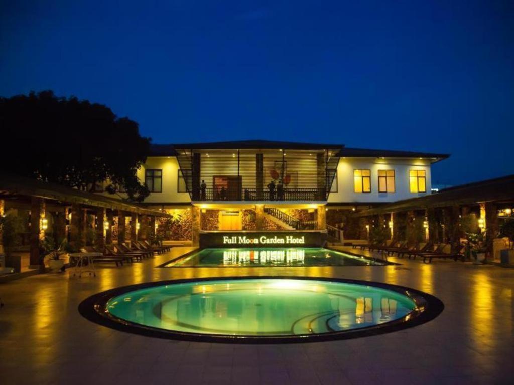 Full Moon Garden Hotel Негомбо Екстериор снимка